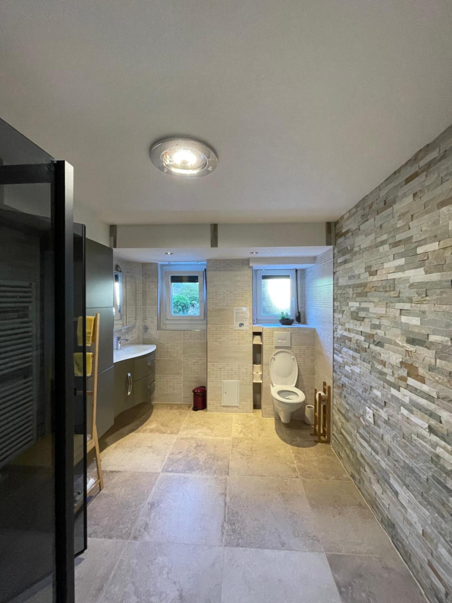 Appartement Wonder Couvet Exteriör bild